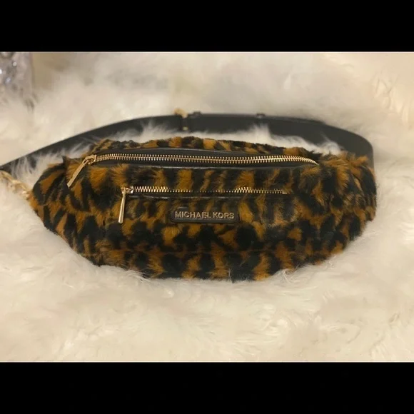 Michael Kors Mott Fur Belt Bag, Acorn Multi NWT - Picture 3 of 11